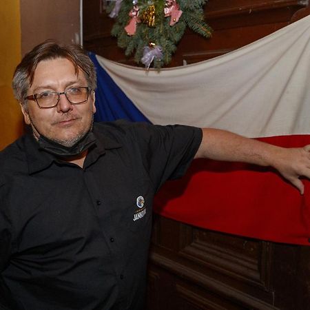 Pivovar Maly Janek - Restaurace, Penzion A Stany Jince Esterno foto