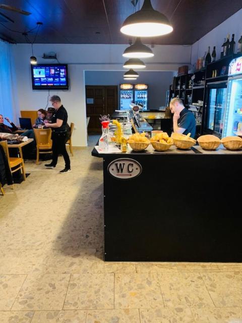 Pivovar Maly Janek - Restaurace, Penzion A Stany Jince Esterno foto
