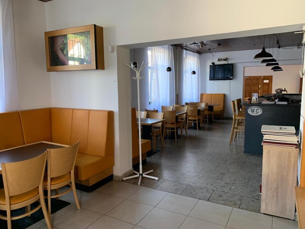Pivovar Maly Janek - Restaurace, Penzion A Stany Jince Esterno foto
