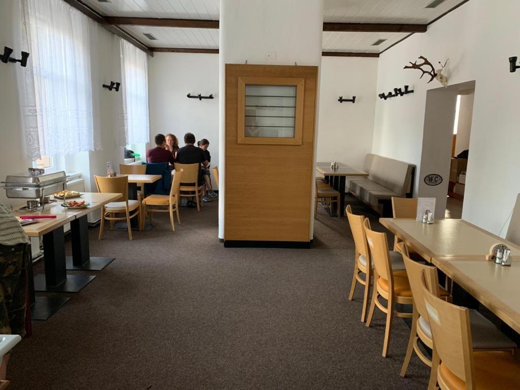 Pivovar Maly Janek - Restaurace, Penzion A Stany Jince Esterno foto